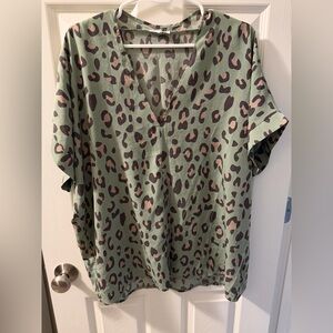 Chic Leopard Print V-Neck Blouse